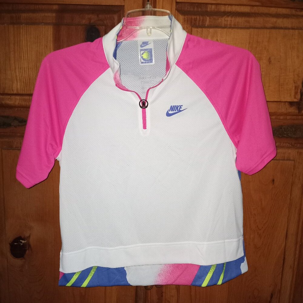 Nike Challenge Court 1/4 zip top   NWOT